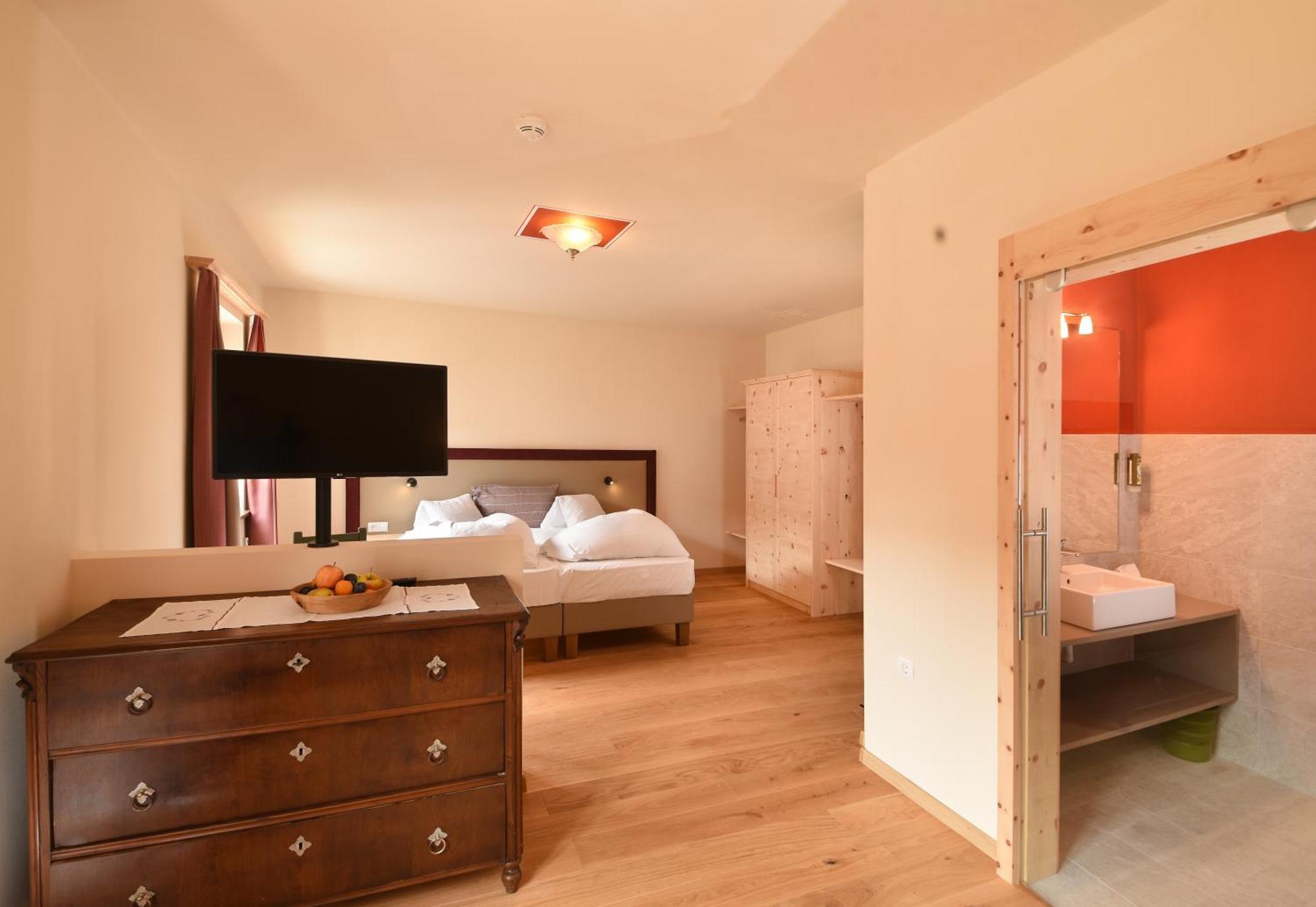 Hotel Gassenwirt Кьенес Экстерьер фото