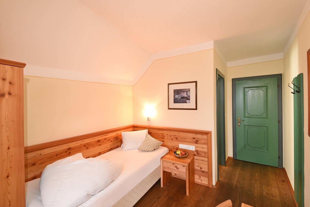 Hotel Gassenwirt Кьенес Экстерьер фото